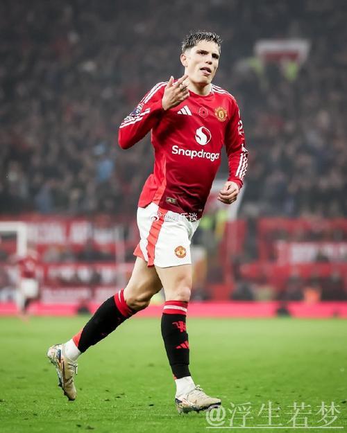 B费统领曼联3-0大胜莱斯特,加纳乔闪耀全场,红魔迎四连胜创历史 B费统领曼联3-0大胜莱斯特,加纳乔闪耀全场,红魔迎四连胜创历史